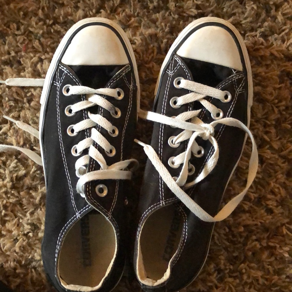Black and white converse